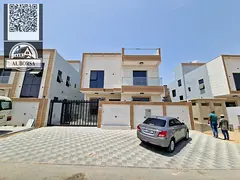 For sale, a villa with a roof and built-in wardrobes, consisting of 6 master bedrooms, a living room