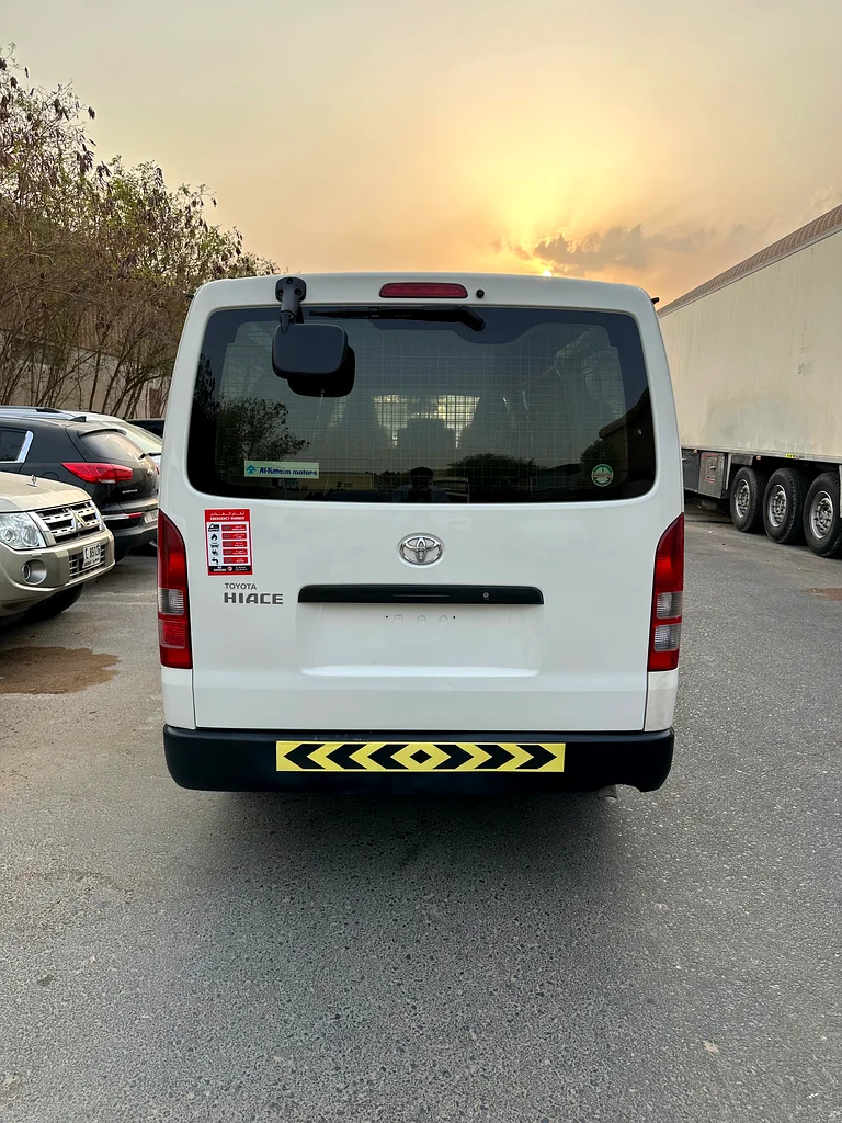 Toyota Hiace 2021 Van GCC accident-free63484442750339112