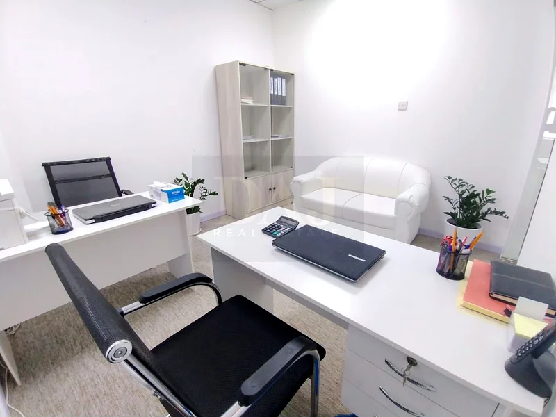 Beautiful office with Bank account assistance |Free Utilities63620107538178112