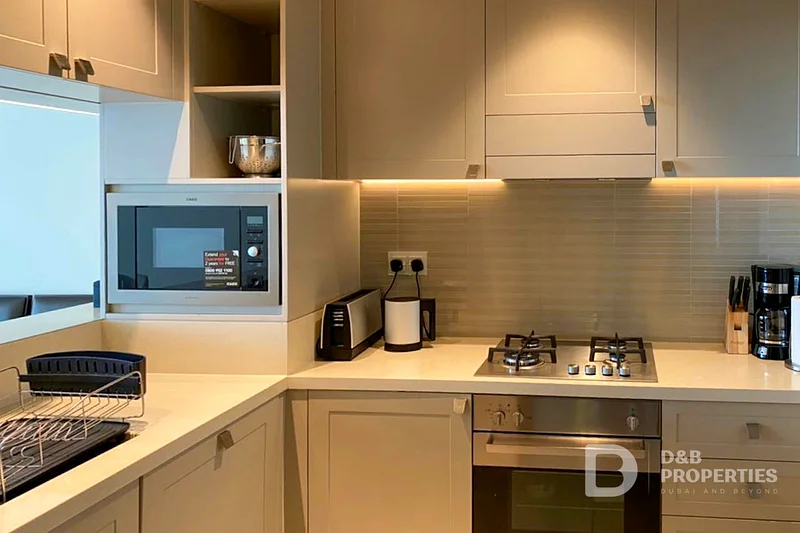 شقة بمنظر برج خليفة | مناظر النافورة | شاغرة63799763125507114