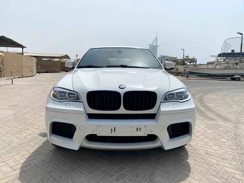 2014 BMW X6M  4.4L TWIN TURBO  V8 555 HP || LOW MILEAGE || ACCIDENT FREE || GCC || CARPLAY63485004892674113