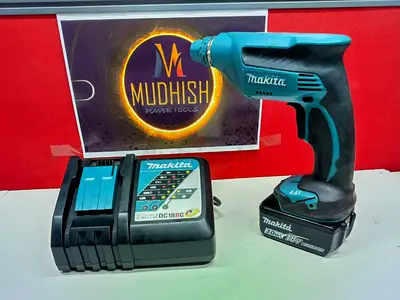 MAKITA SCREW DRIVER 18V