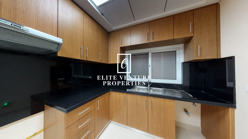 CORNER UNIT | VACANT | SPACIOUS | PRIME LOCATION63768341388674111