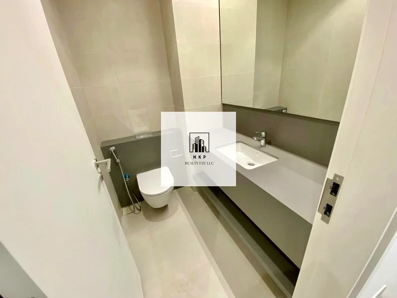 Spacious and luxurious three-bedroom townhouse in Masaar,63699746945283111