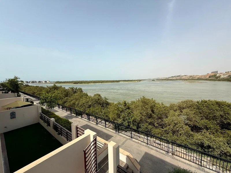 Spacious 3BR || Furnished || Seaview63814054584450111