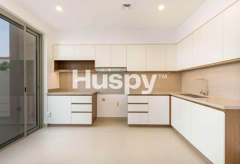 Great Layout | Close to Amenities | Modern Design63915483511938114