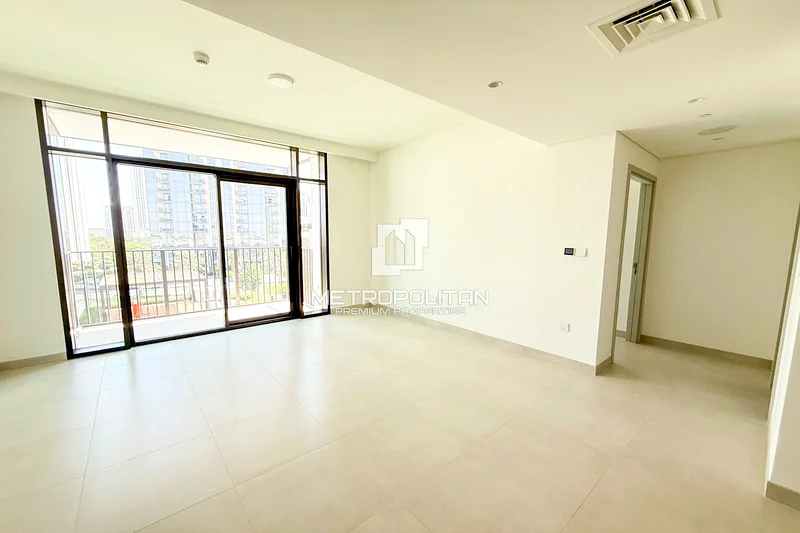 Elegant Design | Waterfront | Modern Amenities63761631201666110