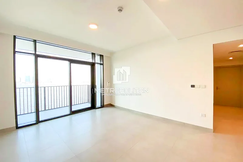 Elegant Design | Waterfront | Modern Amenities63761631201666114