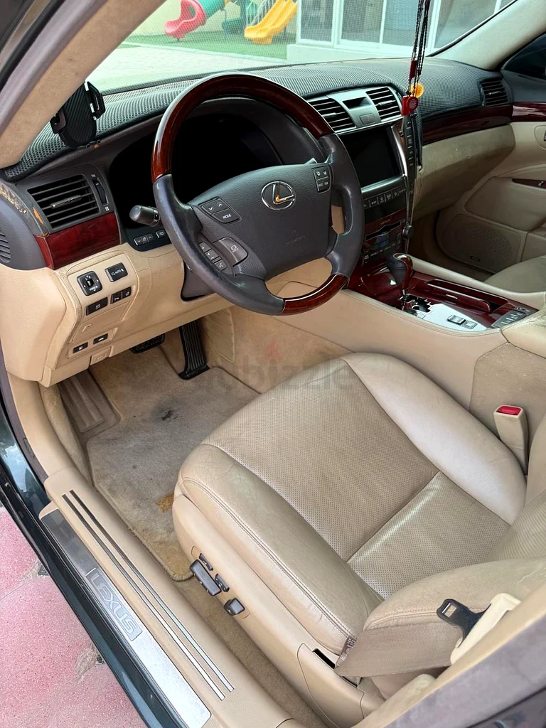 Lexus LS460 L63613736721537114