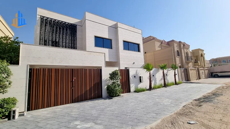 فرصة ذهبية للتملك بحريّة لجميع الجنسيات. موقع متميز جدًا، يقع مباشرة بجوار المسجد، قريب من جميع الخدمات.63874251072515110