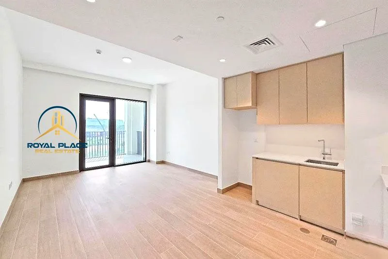 Prime Location | Spacious | Bright | Vacant63760919095553114