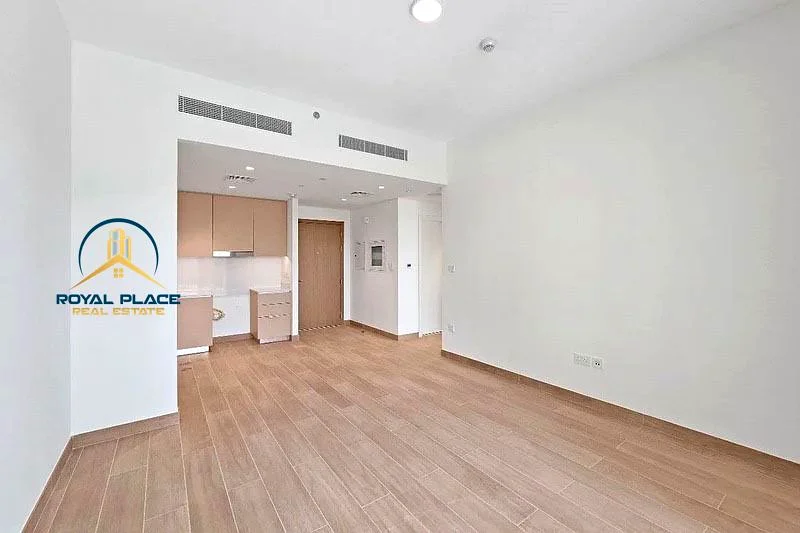 Prime Location | Spacious | Bright | Vacant63760919095553113