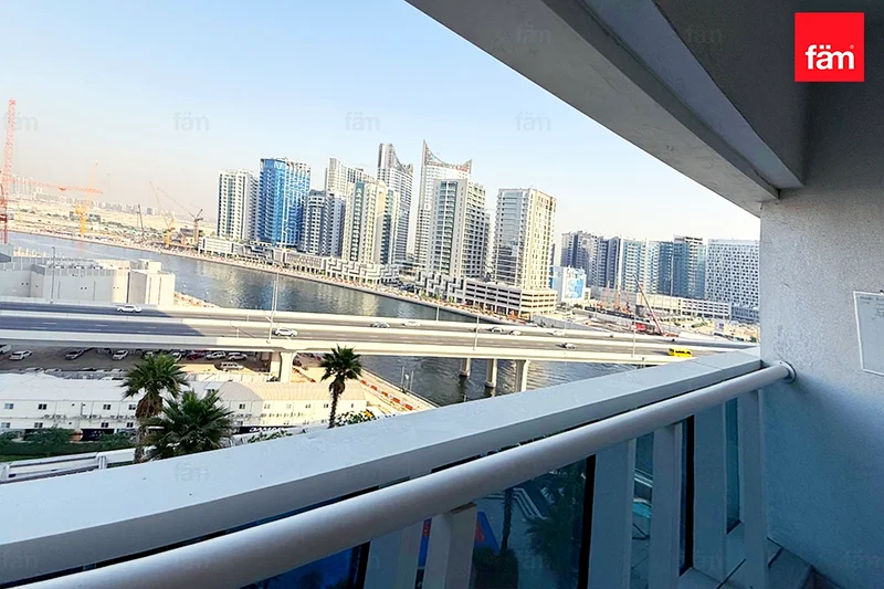 شقة أنيقة بغرفة نوم واحدة | إطلالة على القناة المائية | مُحدثة63795306440705110