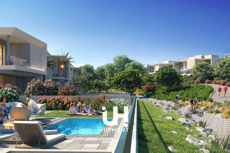 NEXT TO CORNER UNIT SINGAL ROW ON POOL AND PARAK NO AGENTS PLS63940084960002112