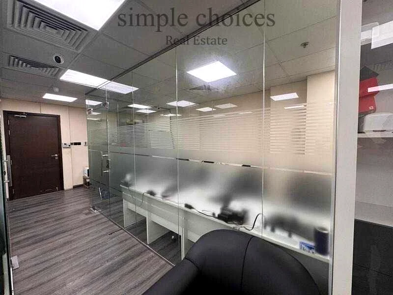 موقع استراتيجي / حلول مكتبية مرنة63621194780675112