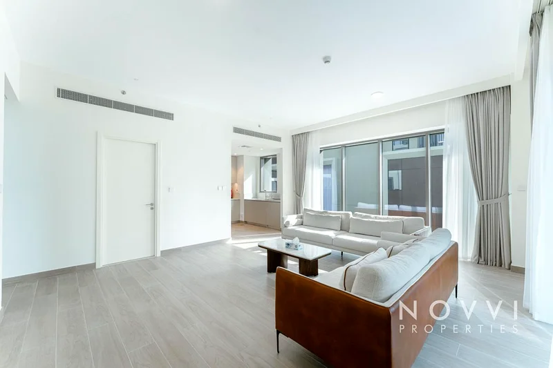 Pool View | Furnished | Prime Location63804452444802113