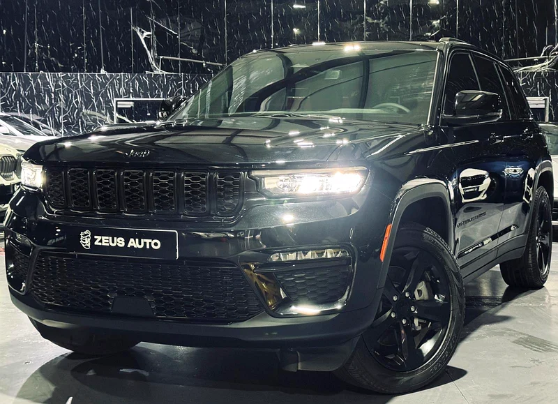 Jeep Grand Cherokee Altitude – 2023 | GCC Specs with Swiss Auto Warranty and Service contract63489780511107111