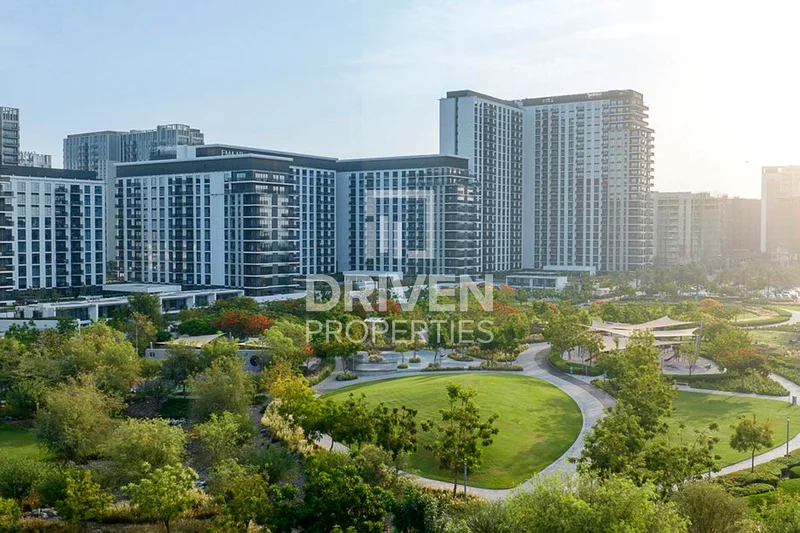 Vida Corner Unit | Park City and Pool Views64044110677889114