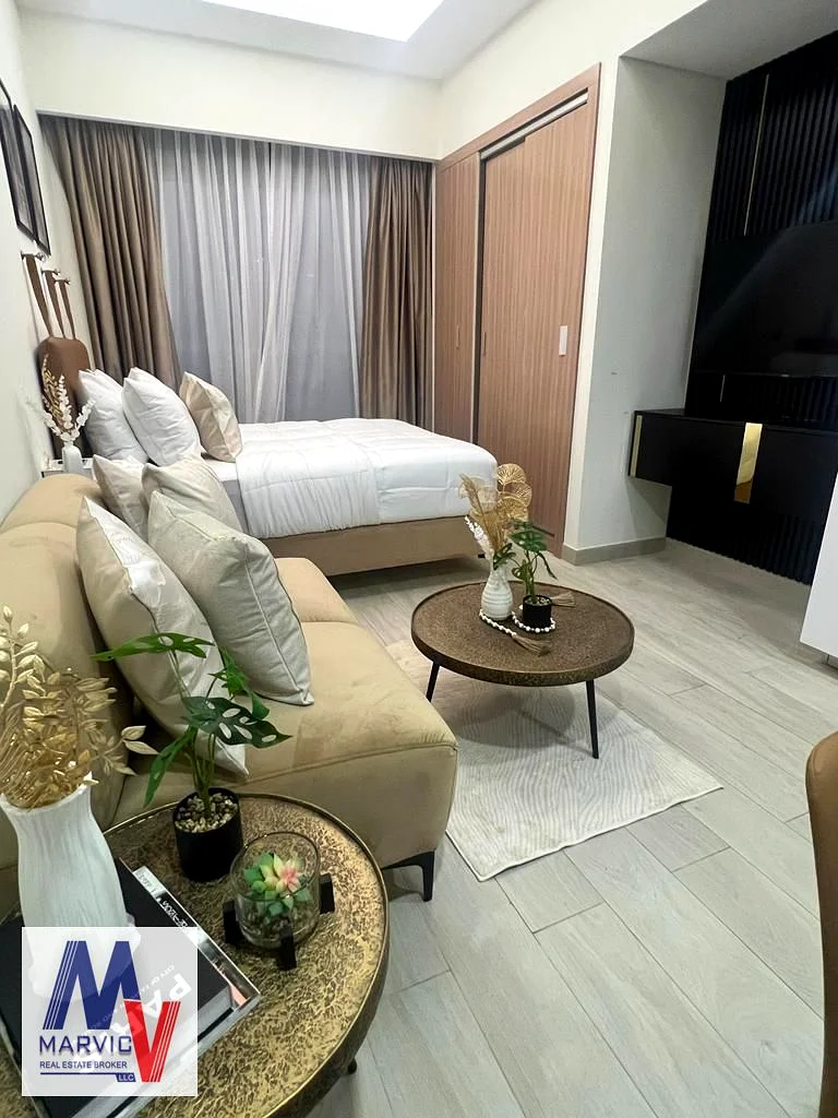 موقع متميز / طابق منخفض / شاغرة عند التناقل63977067919746111