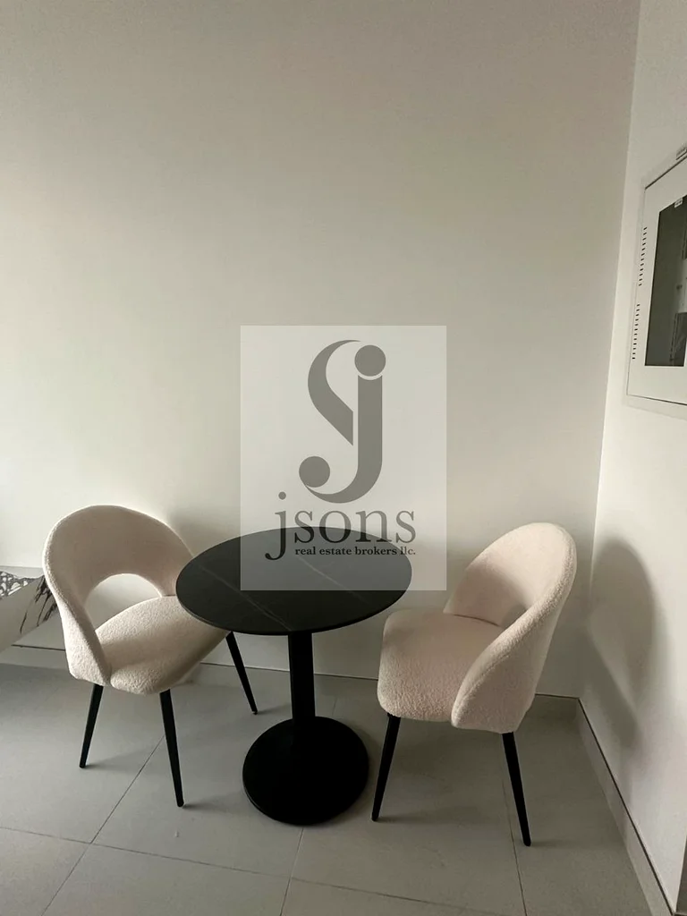 AC FREE Boulevard Pool view || Studio with Balcony63765080149505112