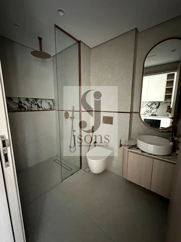 AC FREE Boulevard Pool view || Studio with Balcony63765080149505113