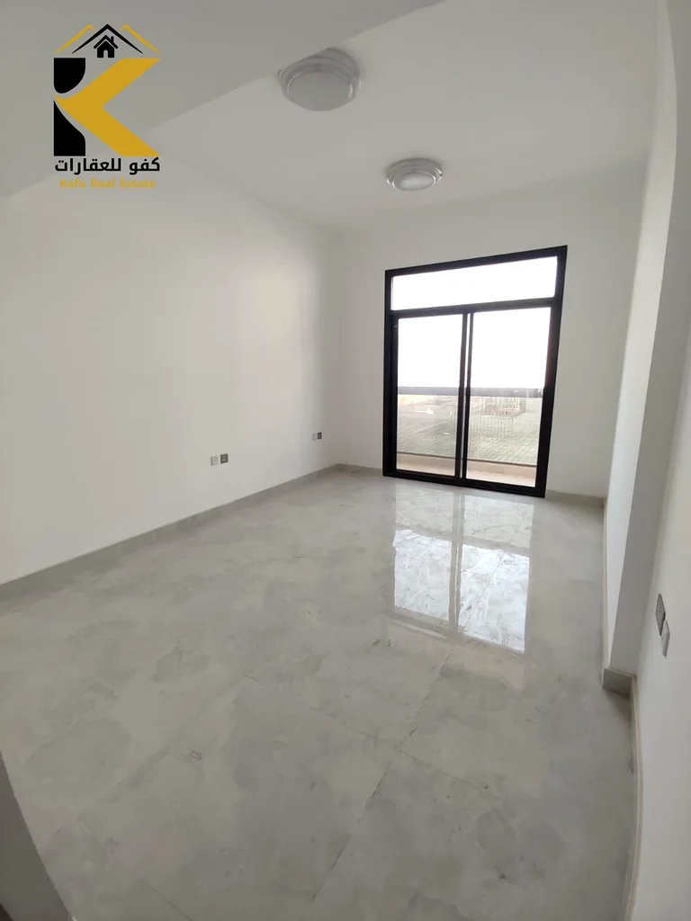 وحدة جديدة بالكامل مع شرفة وخزائن في الجرف 363712959666818112