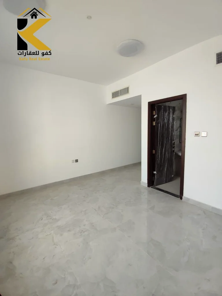 وحدة جديدة بالكامل مع شرفة وخزائن في الجرف 363712959666818114
