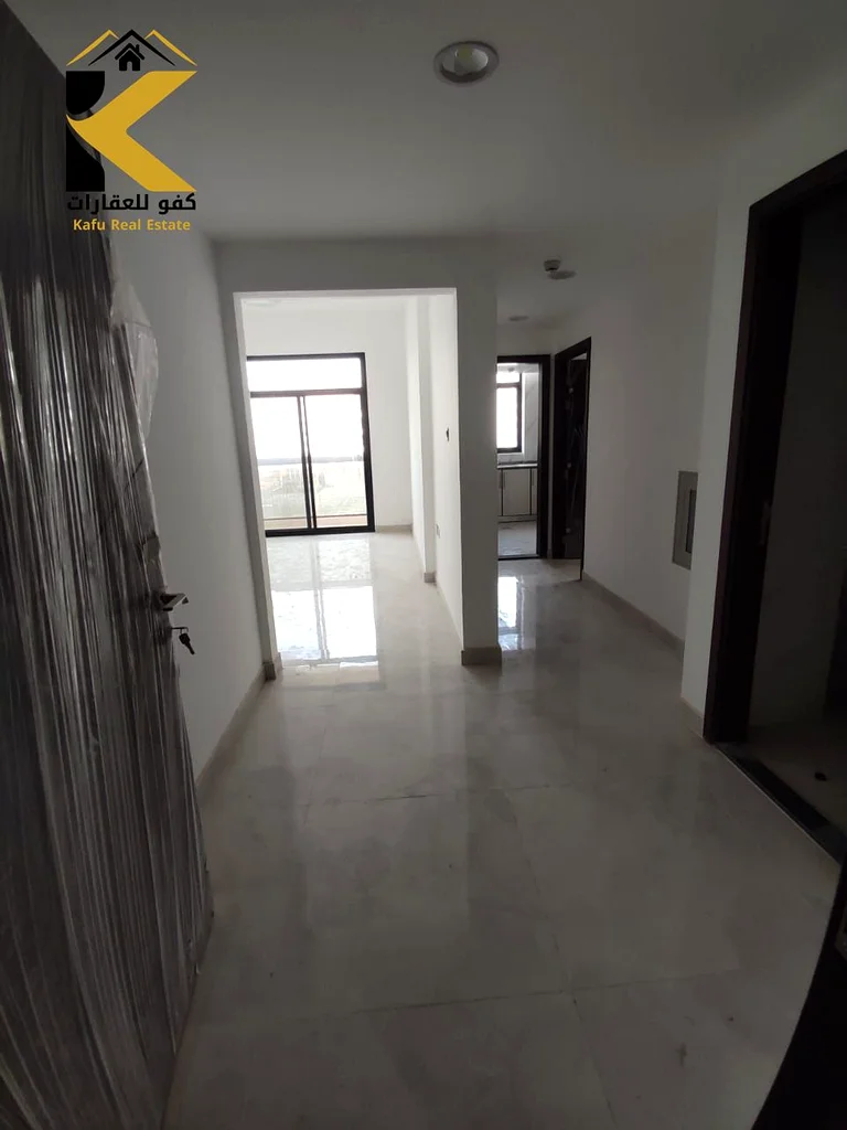 وحدة جديدة بالكامل مع شرفة وخزائن في الجرف 363712959666818110