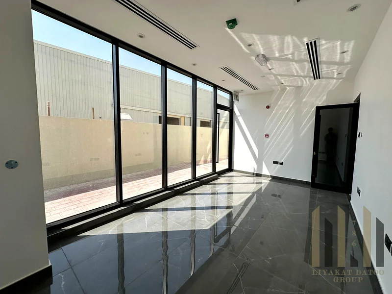مستودع مطلوب بشدة | منطقة جبل علي الصناعية 1 | للإيجار63616025244289112