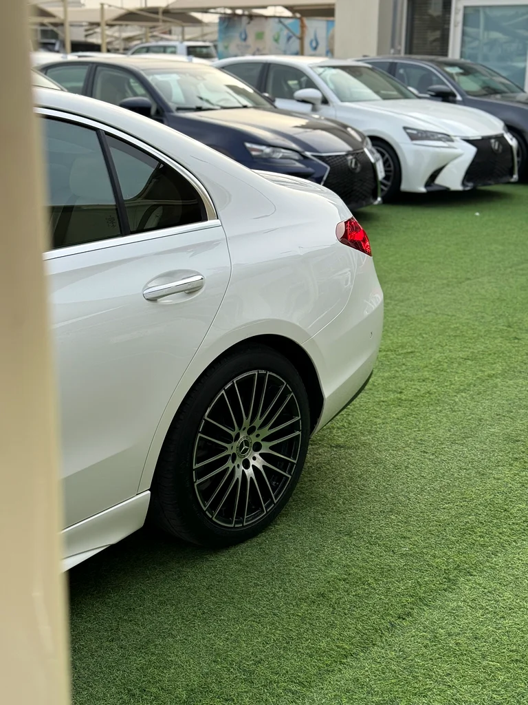 Mercedes C30063488611009282113