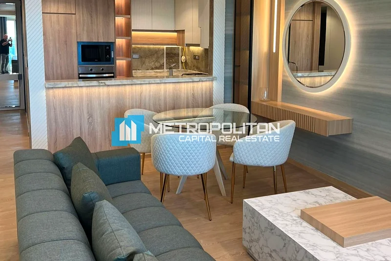 Canal View| Furnished| Upgraded 1BR| Pool And Gym63849020902914111