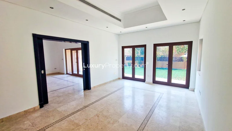 منزل بأسلوب دبي بثلاث غرف نوم | حديقة وشرفة63762023371521111