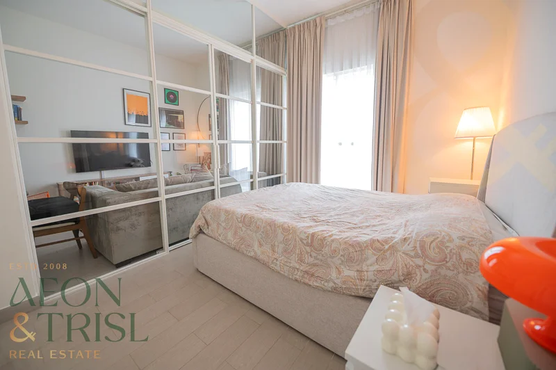 Boulevard View | Next To Corner | Block A64044326359553112