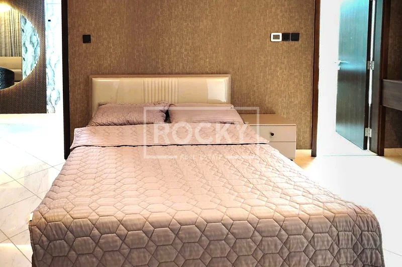 شقة واسعة بغرفة نوم واحدة | شاغرة | موقع متميز63748964425730112