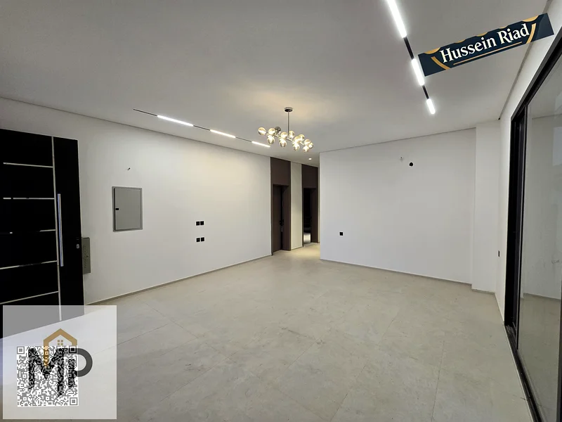 فرصة ذهبية لامتلاك الفيلا التي تحلم بها مباشرة على الشارع الرئيسي بسعر جذاب وخاص، بما في ذلك رسوم التسجيل ورسوم الملكية63897759947523113