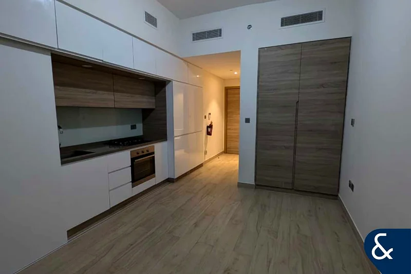 Modern Studio | Large Balcony | Sea View63774226459523111