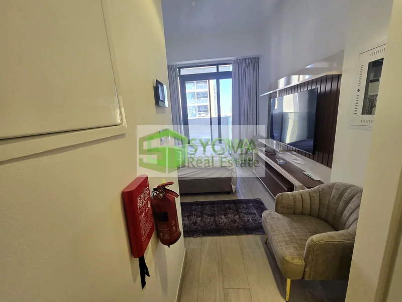 Vacant | Spacious | With Balcony63976598541825111