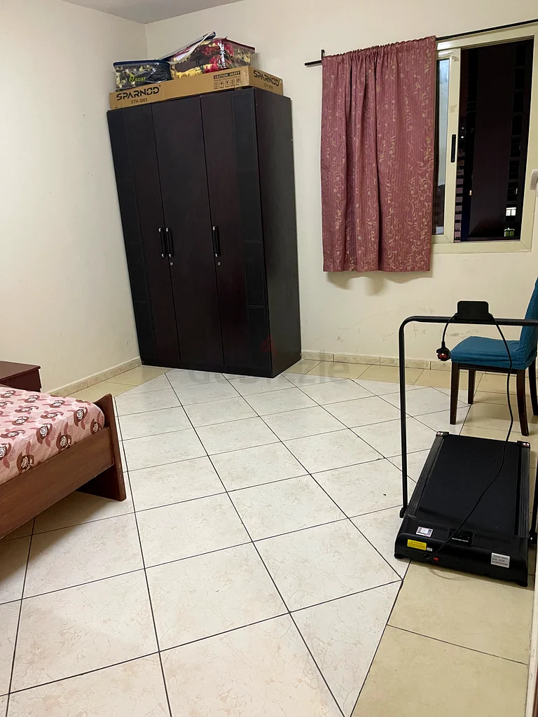 غرفة كبيرة للإيجار للأزواج أو الأفراد من التنفيذيين63485821995267111