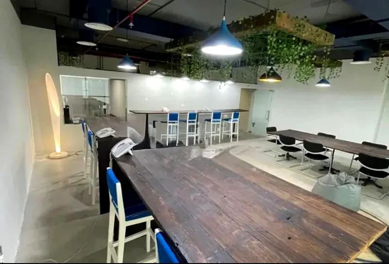 UNFURNISHED OFFICE FOR RENT IN ONTARIO TOWER63618504639875114