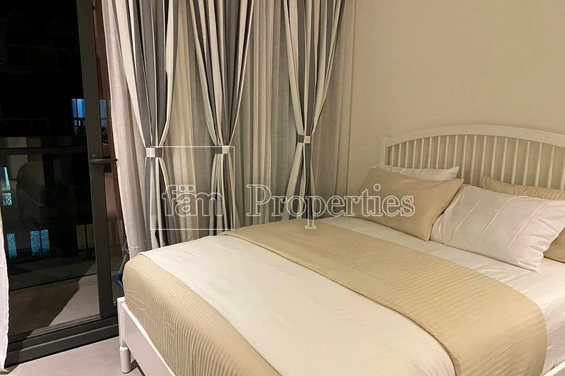 Furnished Studio | Middle Unit | bright63778351151489114