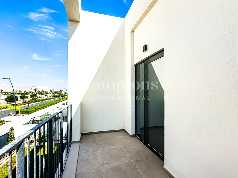 Single Row | Family Centric | New And Vacant63945705688833113
