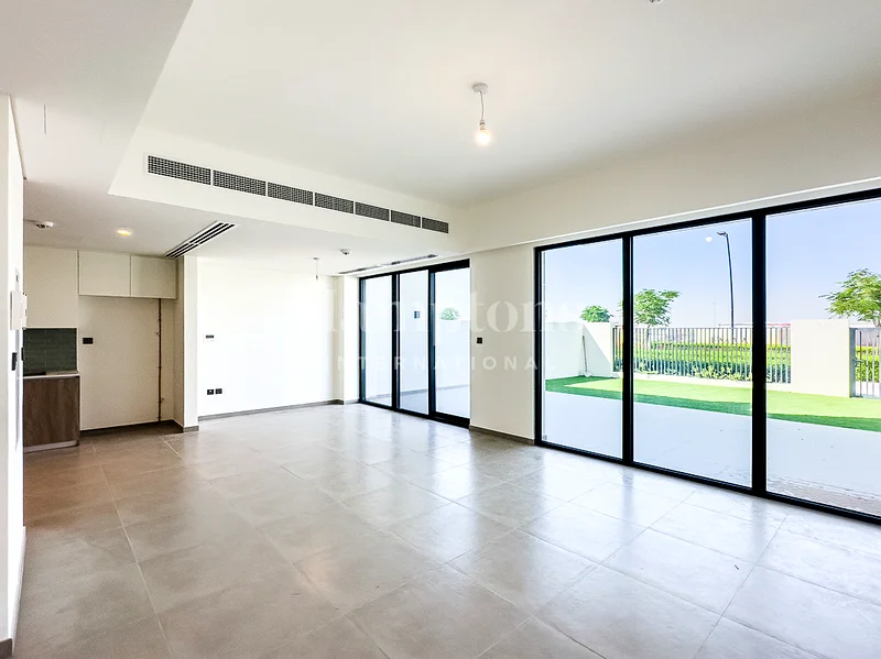 Single Row | Family Centric | New And Vacant63945705688833111