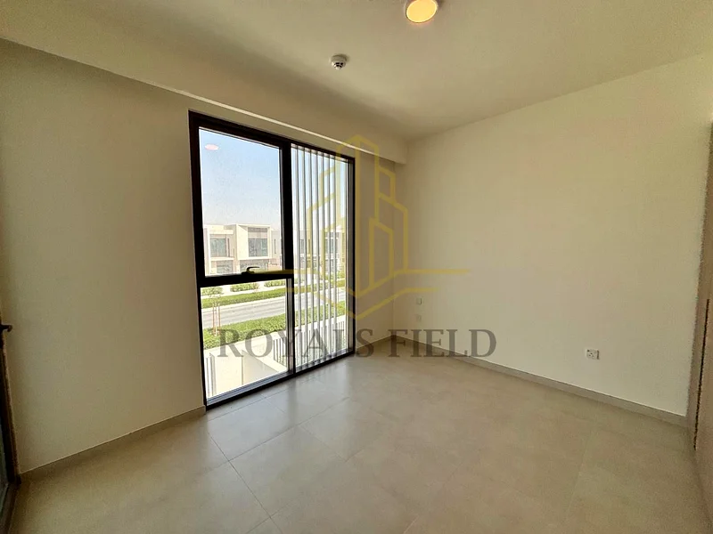 Single Row | Near Entry | Premium Unit63947307164033114