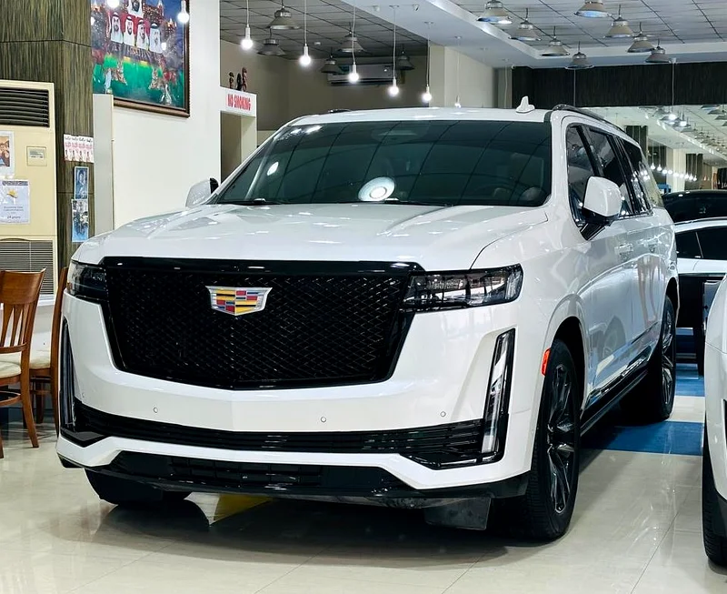 CADILLAC ESCALADE 600 ESV 6.2L SPORT FULL OPTION 2024 MODEL - GCC SPECIFICATION63490982409857112