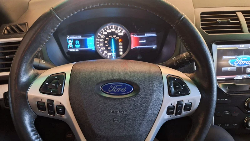 Ford Explorer 2014 (4WD, sunroof, Leather seats) - urgent Sale63483301518339113