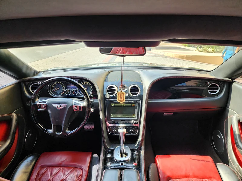 Bentley Continental63479390358403112
