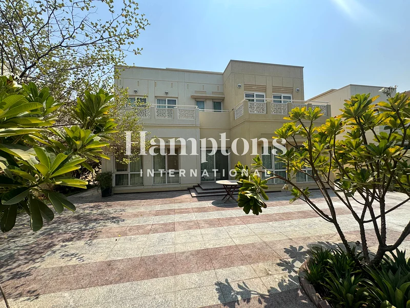إطلالات على البحيرة | مالك مستعد للتفاوض | شاغرة عند التنازل63917564373762110