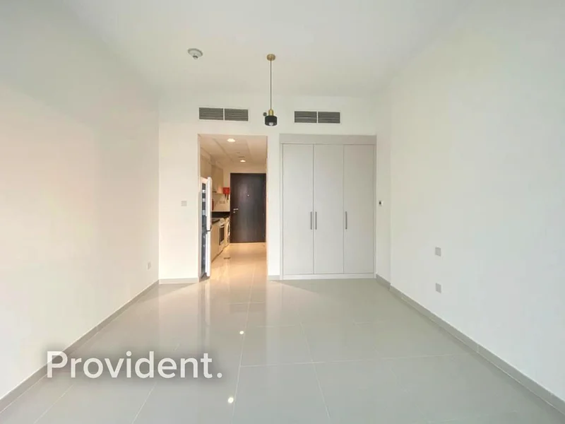Spacious Layout | Balcony | High Floor63494772142467114