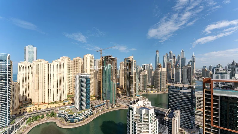 شاغرة | مفروشة بالكامل | بإطلالة على المارينا64038824907522111