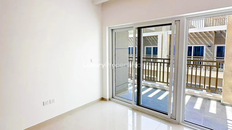 جديد بالكامل | تخطيط واسع | 3 غرف نوم بالإضافة إلى غرفة دراسة64005313508866113